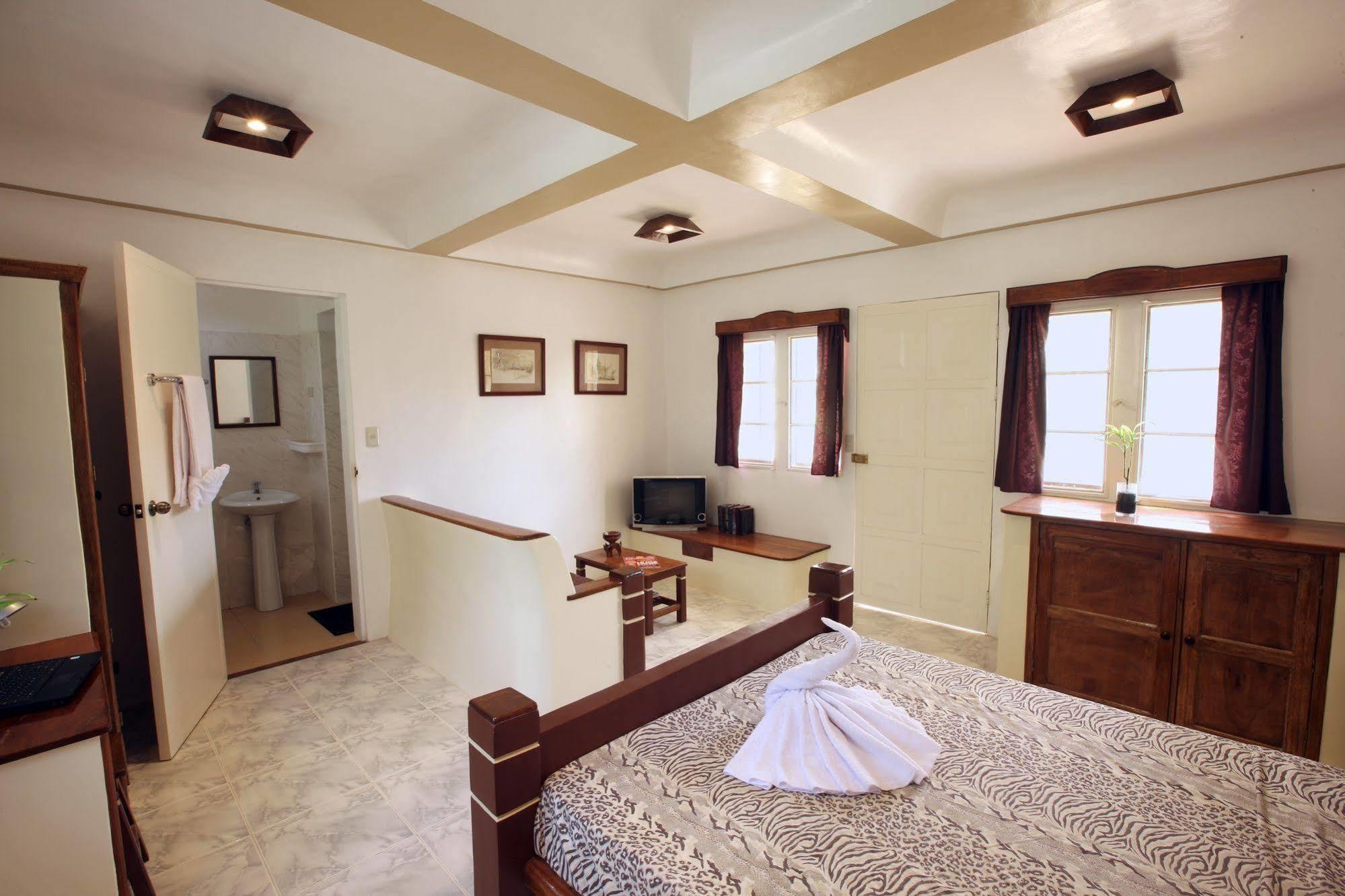 Guindulman Bay Tourist Inn Kültér fotó